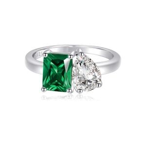 14k Pear and Emerald Diamond Toi Et Moi Ring